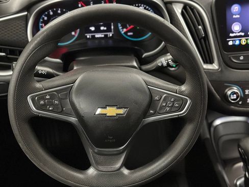 Used 2022 Chevrolet Malibu LT FWD image 4