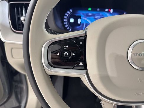 New 2026 Volvo XC60 B5 Ultra w/ Protection Package Premier image 9