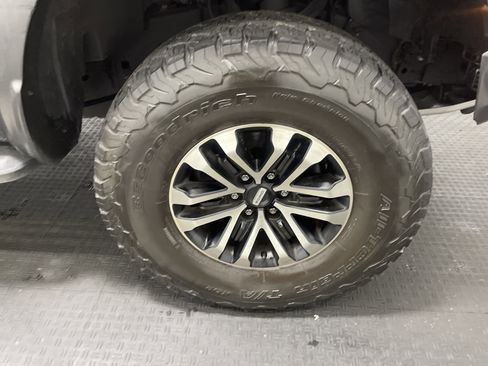 Used 2020 Ford F150 Raptor w/ Equipment Group 802A Luxury image 27