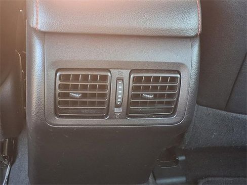 Used 2015 Toyota Camry XSE image 10