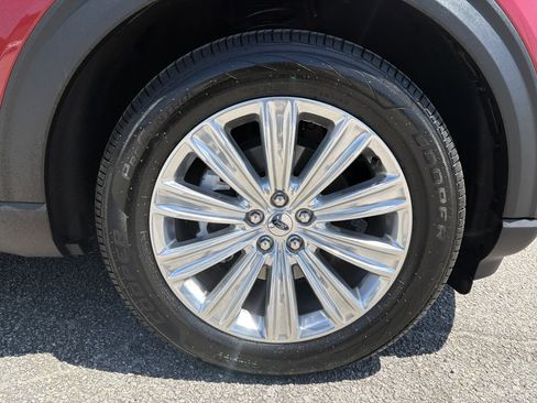 Used 2021 Ford Explorer Limited w/ Equipment Group 301A image 23