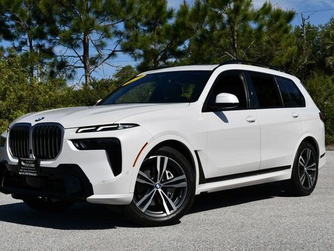 Used 2024 BMW X7 xDrive40i w/ M Sport Package AWD/4WD image 23
