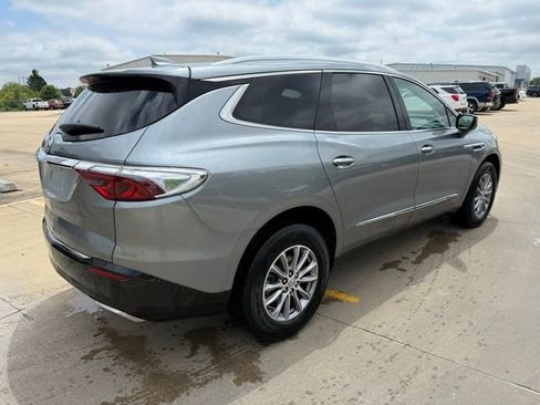 Used 2023 Buick Enclave Essence FWD image 6