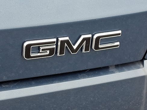 New 2026 GMC Terrain Denali w/ LPO, Black Badging Package image 12