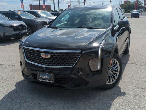 Used 2024 Cadillac XT4 Premium Luxury FWD image 1