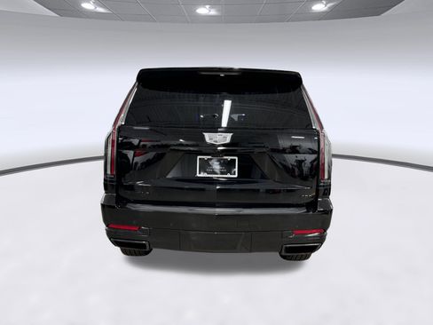 Certified 2025 Cadillac Escalade ESV Sport Platinum w/ LPO, ONYX Package AWD/4WD image 9