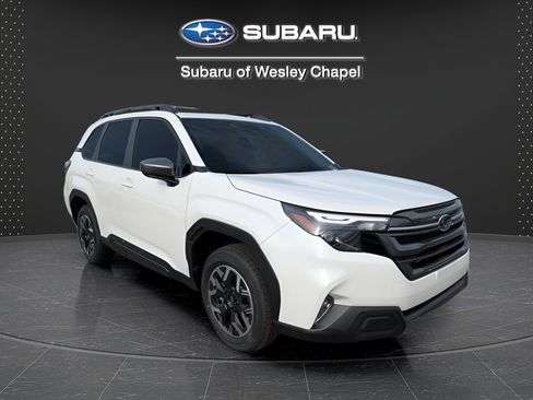 Used 2026 Subaru Forester Premium AWD/4WD image 2