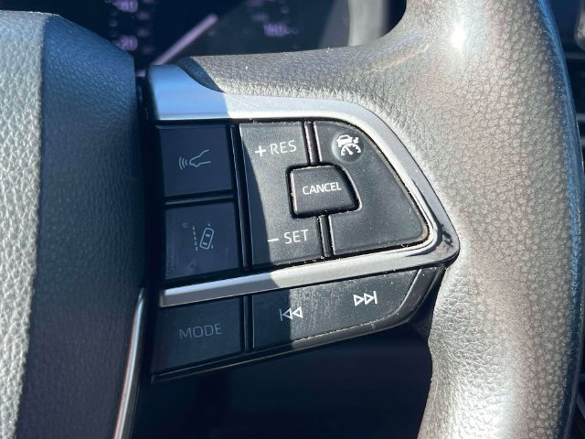 Used 2021 Toyota Sienna LE FWD image 24