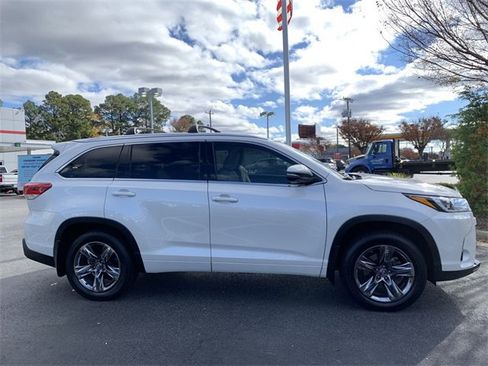 Used 2019 Toyota Highlander Limited Platinum image 9