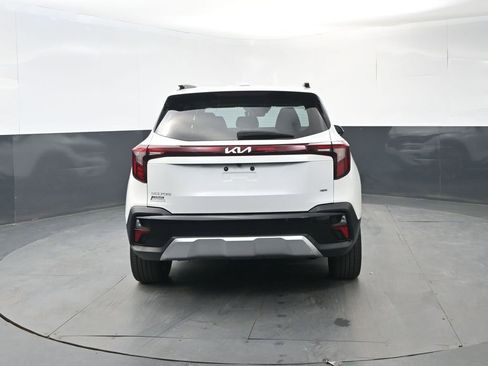 Used 2024 Kia Seltos SX w/ SX Sunroof Package image 4