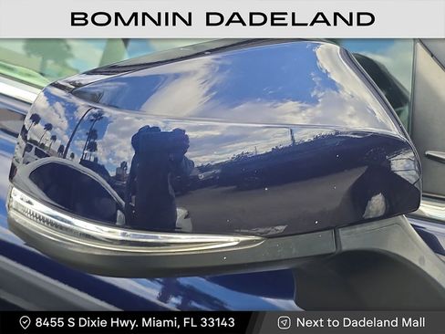 Used 2022 Toyota Highlander L image 10