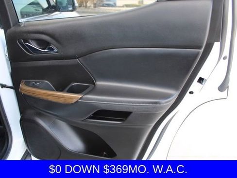 Used 2021 GMC Acadia SLE w/ Driver Convenience Package image 22