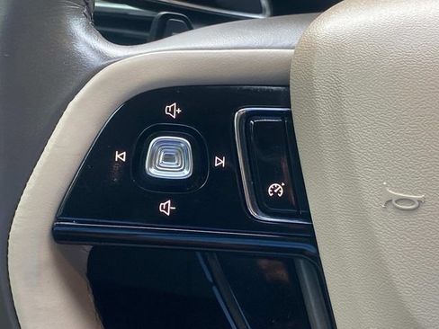 Certified 2022 Lincoln Corsair Reserve w/ Elements Package FWD image 18
