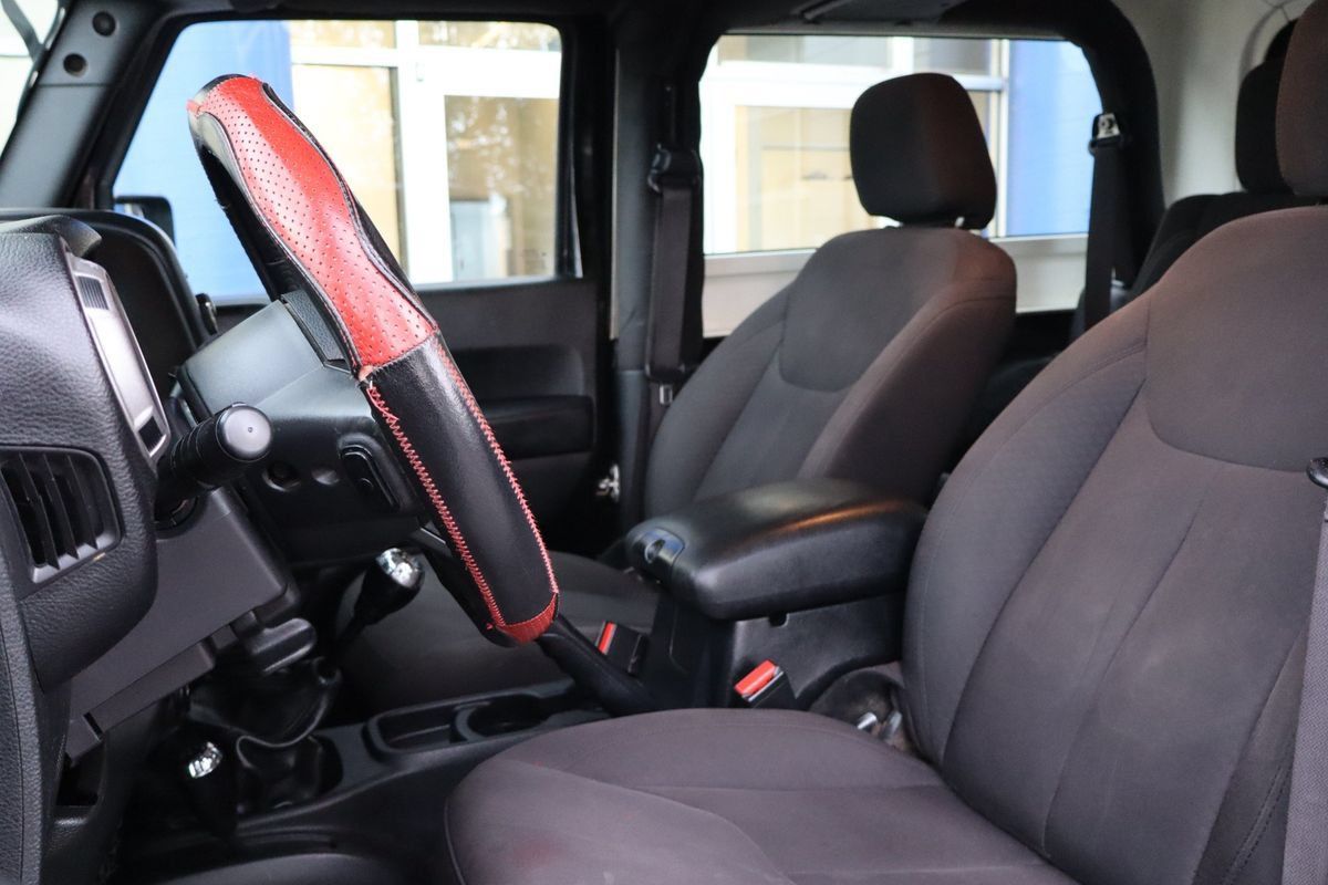 Used 2017 Jeep Wrangler Sport AWD/4WD image 9