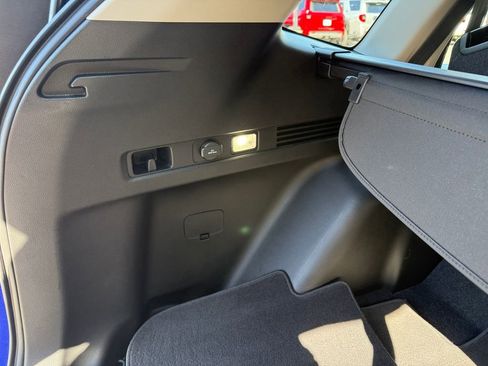Used 2023 Honda CR-V LX image 17