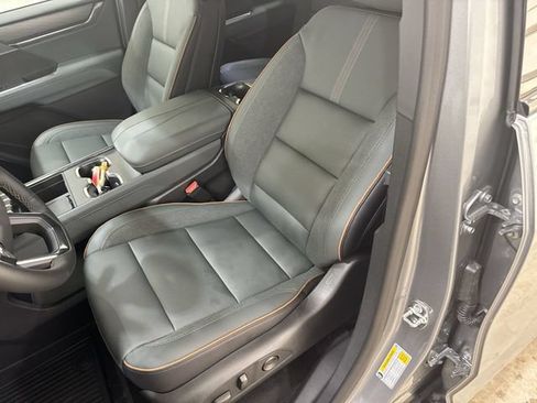 New 2026 GMC Acadia AT4 w/ Luxury Package AWD/4WD image 20