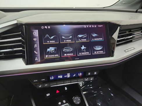 Used 2024 Audi Q4 e-tron Premium Plus w/ Premium Plus AWD/4WD image 10