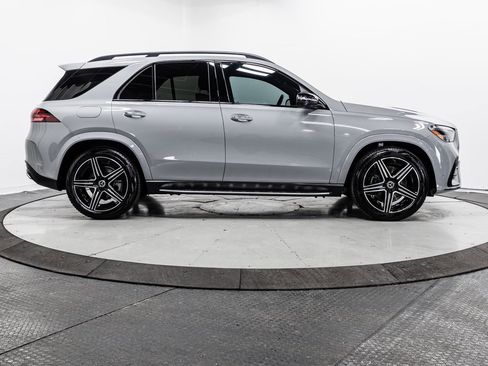 Used 2025 Mercedes-Benz GLE 450 4MATIC w/ AMG Line Exterior image 36