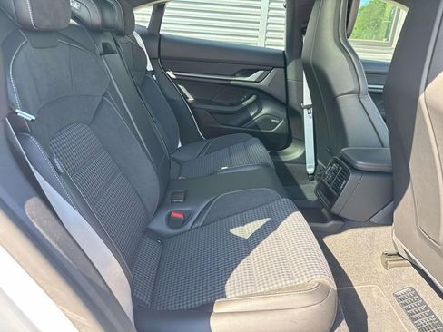 Used 2025 Porsche Taycan 4S AWD/4WD image 14