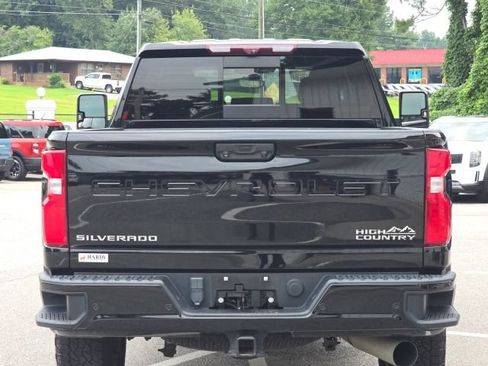 Used 2022 Chevrolet Silverado 2500 High Country AWD/4WD image 4