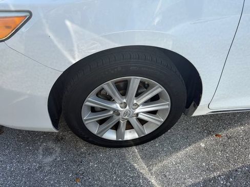 Used 2014 Toyota Camry XLE FWD image 5