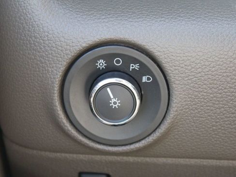 Used 2015 Lincoln Navigator 2WD image 33