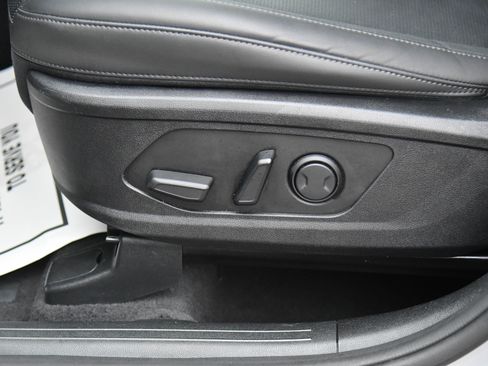 Used 2025 Kia Sorento S image 17