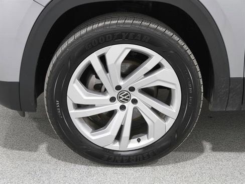 Used 2023 Volkswagen Atlas SE w/ Panoramic Sunroof Package image 22