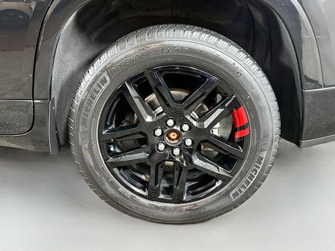 Used 2019 Chevrolet Traverse Premier w/ Redline Edition AWD/4WD image 34