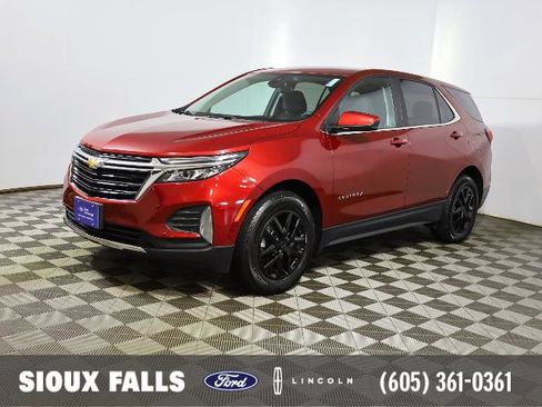 Used 2023 Chevrolet Equinox LT image 1