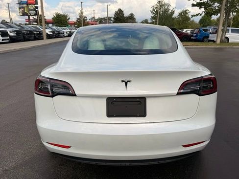 Used 2023 Tesla Model 3 Standard Range image 8