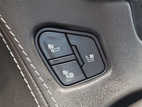 Used 2018 GMC Yukon Denali w/ Denali Ultimate Package RWD image 31