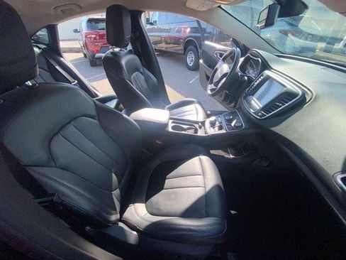 Used 2015 Chrysler 200 Limited w/ Convenience Group FWD image 33