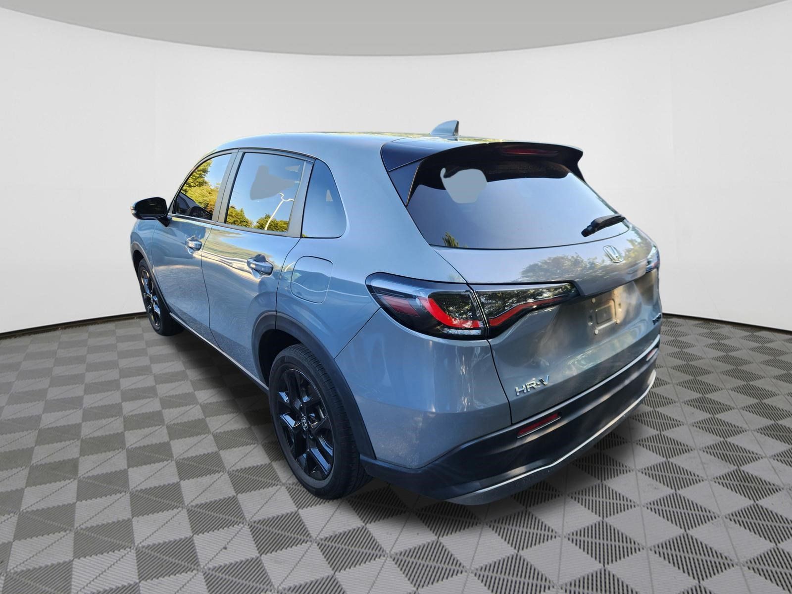 Used 2024 Honda HR-V Sport image 3