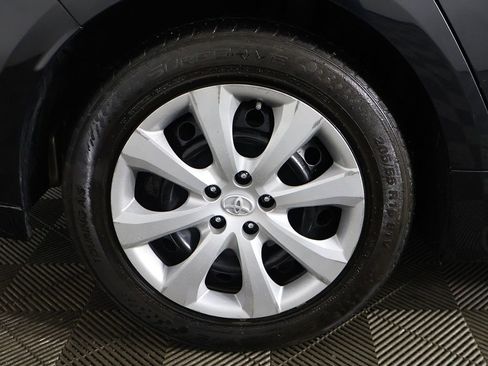 Used 2021 Toyota Corolla LE FWD image 18