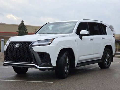 Used 2023 Lexus LX 600 F Sport image 23