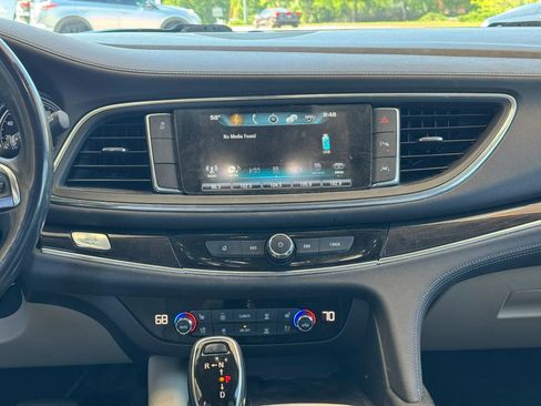 Used 2018 Buick Enclave Premium FWD image 11