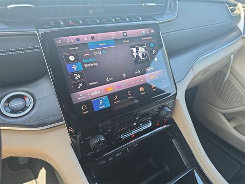 New 2025 Jeep Grand Cherokee L Limited image 21