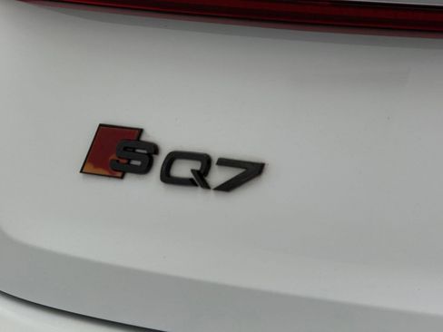 Used 2023 Audi SQ7 Prestige w/ Prestige Package AWD/4WD image 21