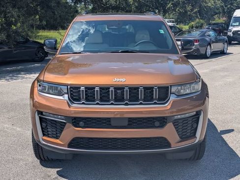 New 2026 Jeep Grand Cherokee L Limited w/ Luxury Tech Group II RWD image 8