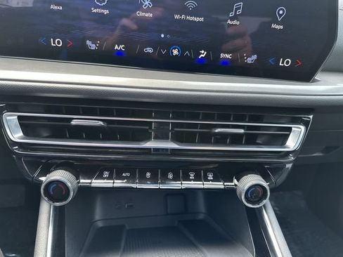 Certified 2024 Chevrolet Traverse LT AWD/4WD image 19