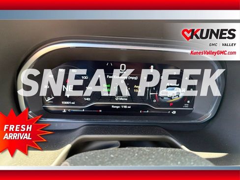 Used 2023 GMC Yukon SLT w/ SLT Premium Package AWD/4WD image 8