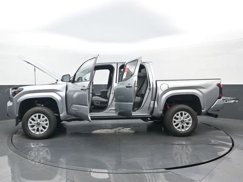 New 2026 Toyota Tacoma SR5 image 31