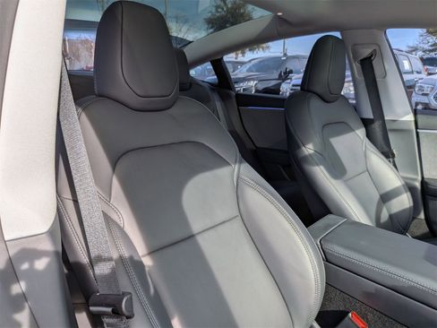 Used 2025 Tesla Model 3 Long Range image 36