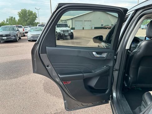 Used 2022 Ford Escape Titanium w/ Titanium Elite Package AWD/4WD image 21