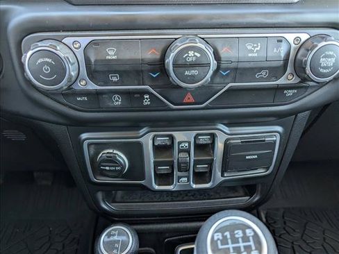 Used 2018 Jeep Wrangler Unlimited Sport S image 20