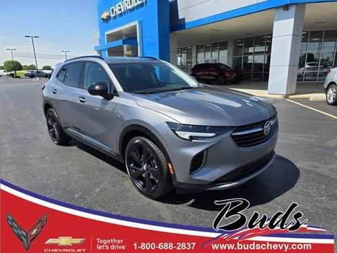Used 2022 Buick Envision Preferred FWD image 1