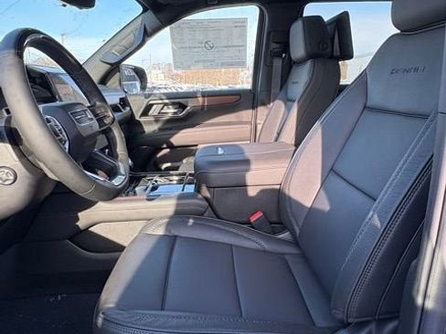 New 2026 GMC Yukon Denali w/ Denali Reserve Package image 14