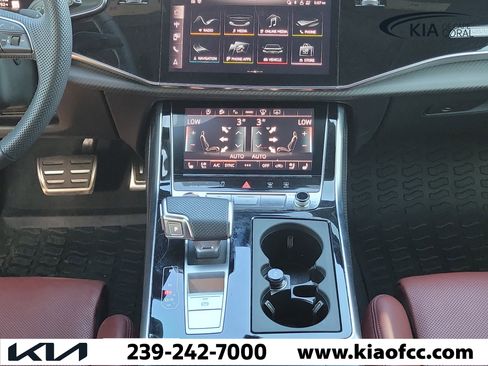 Used 2025 Audi SQ8 Prestige AWD/4WD image 21