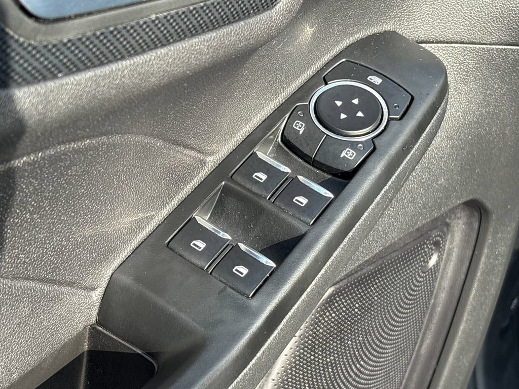 Used 2025 Ford Escape ST-Line Select AWD/4WD image 15